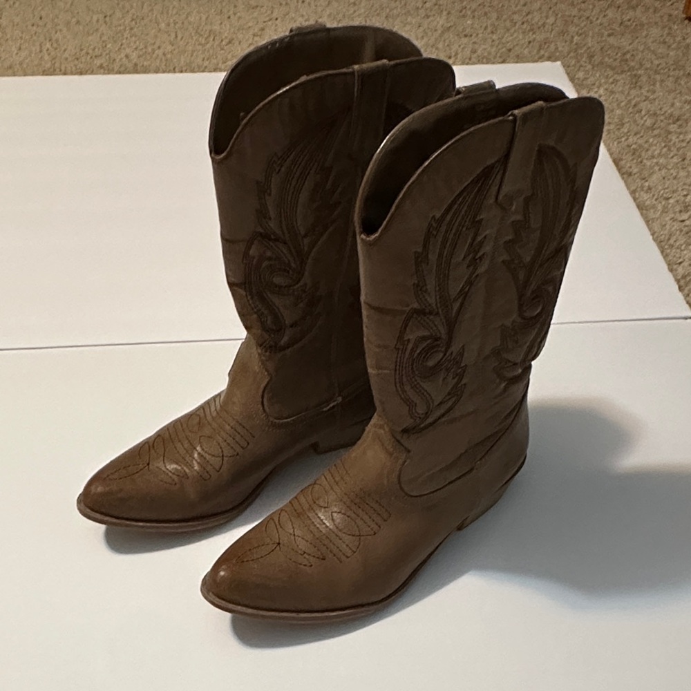 DSW Brown Cowgirl Boots